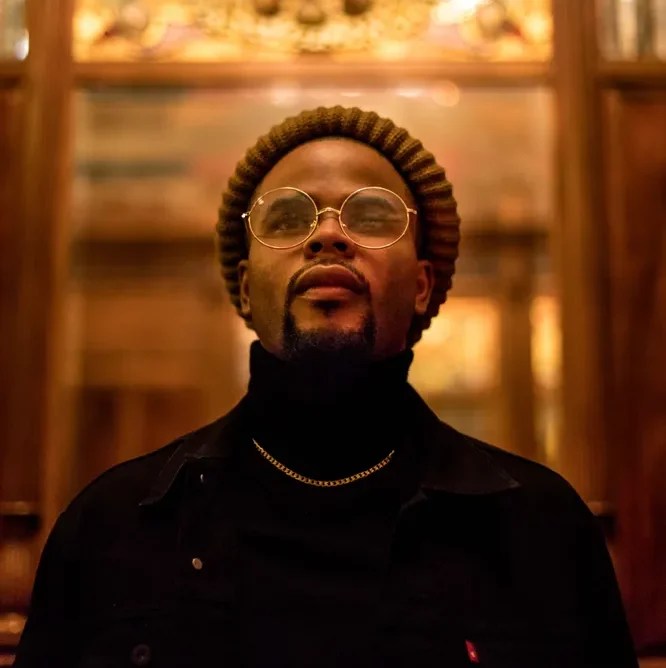 Kenny Sharp Regresa con Vibras Felices en «Coming Back To&nbsp;You»