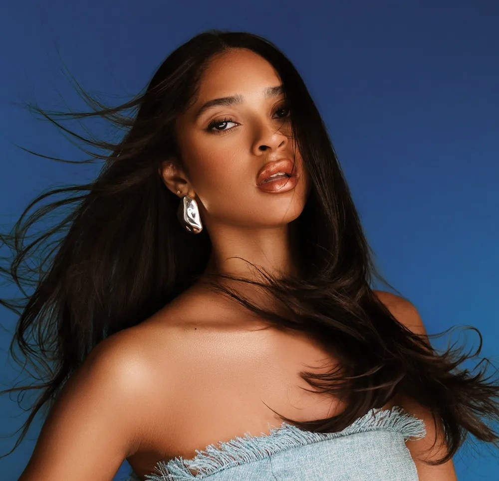 June Eleva el Pop con «Crave»: Un Viaje Sonoro que No Querrás&nbsp;Perderte