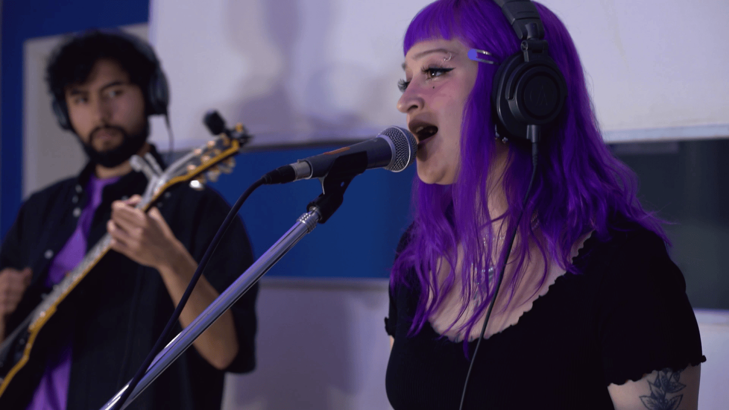 Ahyra estrena su primer EP «Ahyra Vol. I» y una impactante live session ...