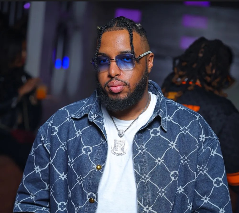 Symba J Deslumbra con «I’m Yours»: El Nuevo Single Que Fusiona Trap y&nbsp;Emoción