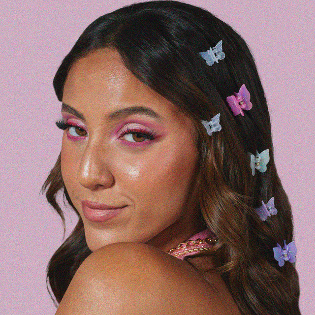 Yari M: La reina del romance que sigue cautivando&nbsp;corazones