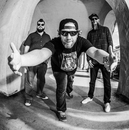 Roots of Creation lanza “Ride or Die Chick – Remix” junto a Afroman y Edo. G: rap relajado con sabor pop y guitarras&nbsp;suaves