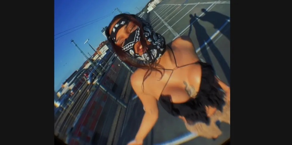 Neo Justice enciende emociones con “Spark”, su nuevo lanzamiento cargado de arte y&nbsp;resistencia